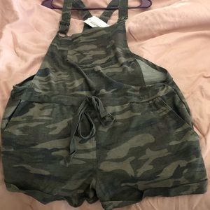 Camo bib shorts